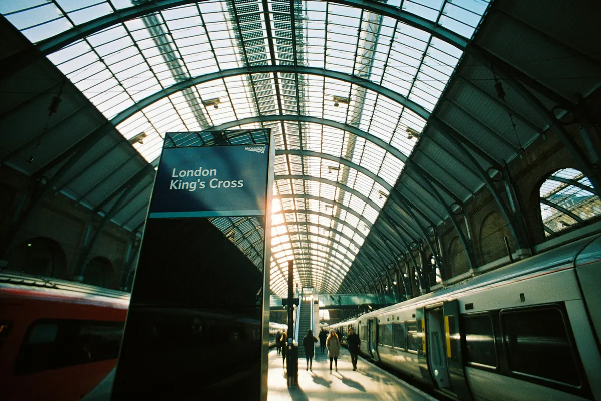 Quai de la gare de King’s Cross à Londres, photographie publiée en 2020
